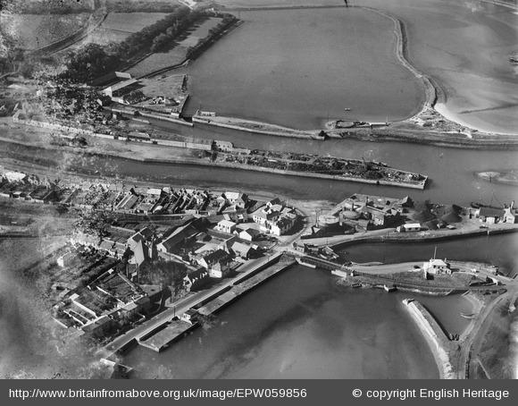 The harbour, quayside and Carnsew Pond, Hayle, 1938 - Britain from Above